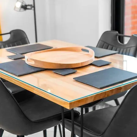 2 Bed W/parking - Centre ✘ Private Rooftop Terrace → Close To Brindley Place, Broad St, Utilita Arena Birmingham, Legoland, Sea Life Centre Birmingham, Symphony Hall
